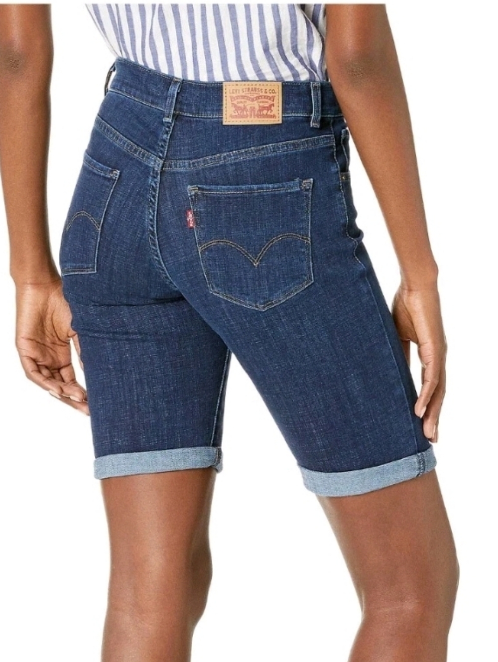 Levi's Women's Classic Bermuda Denim Shorts Sz  32 Casual Summer